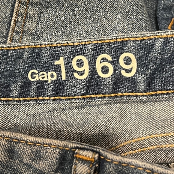 GAP 1969 Perfect Bootcut Frayed Hem Jeans Size 28 Women’s - Picture 2 of 6